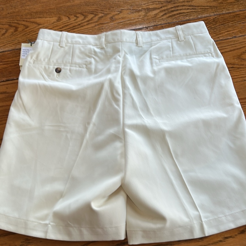 Donald Ross Men’s flat front shorts. Color is Wheat (pale butter yellow) Size 36 - Picture 12 of 14